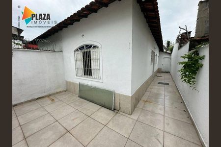 19_photo/94ce1dce97.9a54faa83c3e471c-ATLAS-1e010ba9-06d5-4bdb-982d-08b5692a3697.jpg de casa à venda com 2 quartos, 69m² em Guilhermina, Praia Grande
