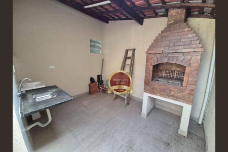 8_photo/94ce1dcecf.f33b2a40a10bd86f-ATLAS-573e19c3-fd99-40f4-854b-2e5227e98863.jpg de casa à venda com 2 quartos, 100m² em Guilhermina, Praia Grande