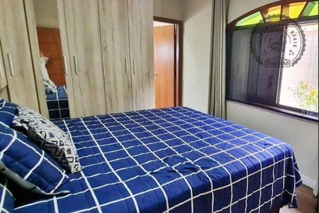 8_photo/94ce1dd29b.05acccb2dbb53537-ATLAS-036ab553-5881-4b7b-8e3f-ced9a4a92e68.jpg de casa à venda com 3 quartos, 180m² em Guilhermina, Praia Grande