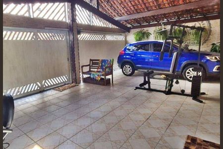 10_photo/94ce1dd29b.05acccb2dbb53537-ATLAS-20b3898e-a4fd-4f9d-926c-f06d4eec7cd5.jpg de casa à venda com 3 quartos, 180m² em Guilhermina, Praia Grande