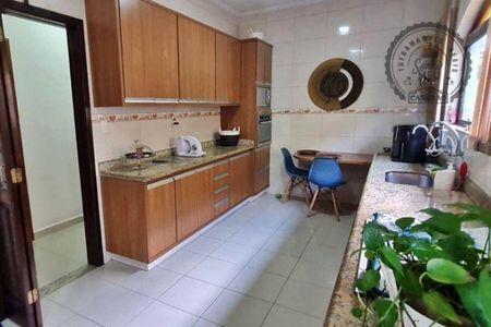 9_photo/94ce1dd29b.05acccb2dbb53537-ATLAS-4b9d77f2-2242-451f-8be8-3e381b32b946.jpg de casa à venda com 3 quartos, 180m² em Guilhermina, Praia Grande