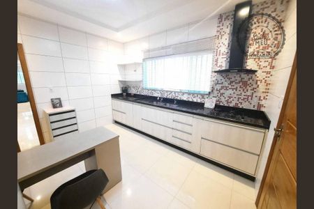 4_photo/94ce1dd29d.1ec89c7cbdfc8b9a-ATLAS-3ffd2856-68d9-4cf2-ad0f-027e708a7149.jpg de casa à venda com 3 quartos, 172m² em Guilhermina, Praia Grande