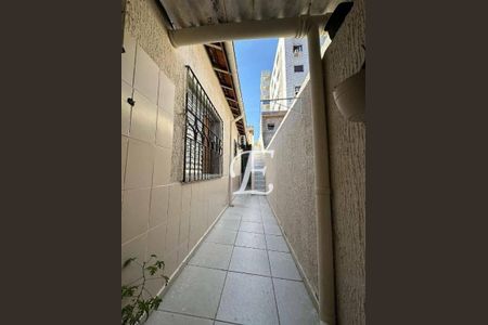 4_photo/94ce1dd2b1.cba3da746242e602-ATLAS-939cc73b-bedd-493c-846c-0e64491db35c.jpg de casa à venda com 3 quartos, 110m² em Guilhermina, Praia Grande