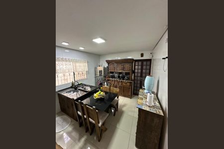 19_photo/94ce1dd2b3.521465a1a6cc0fb0-ATLAS-39c791b4-b8ca-4eec-8550-69b9934e0e97.jpg de casa à venda com 3 quartos, 100m² em Guilhermina, Praia Grande