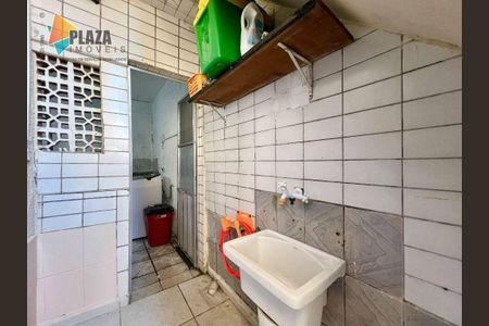 29_photo/94ce1dd2b3.d1ae08f062ab4888-ATLAS-8602b7a1-33a0-43bc-a7a1-85c873e2b995.jpg de casa à venda com 2 quartos, 106m² em Guilhermina, Praia Grande