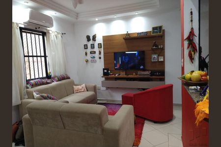 7_photo/94ce1dd2c3.461d42f4ca67fa43-ATLAS-fea5d094-cb94-42e2-b86b-1f89f784516b.jpg de casa à venda com 2 quartos, 77m² em Guilhermina, Praia Grande