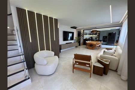 11_photo/94ce1dd2d5.ff814dd41d6488d0-ATLAS-67f3513b-1a4d-451b-ac1a-ae533af1c17c.jpg de casa à venda com 3 quartos, 140m² em Guilhermina, Praia Grande