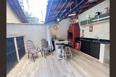 22_photo/94ce1dd2e9.833a42e394c467a8-ATLAS-a5437eef-542f-4670-804f-49e54510c35f.jpg de casa à venda com 3 quartos, 155m² em Guilhermina, Praia Grande