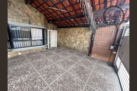 25_photo/94ce1dd2ef.1a2575360a780997-ATLAS-3c71b68e-3ab4-48a4-a54d-9f0d5c2a47ee.jpg de casa à venda com 3 quartos, 155m² em Guilhermina, Praia Grande