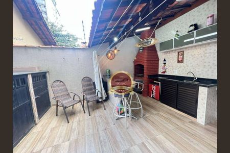 21_photo/94ce1dd2ef.1a2575360a780997-ATLAS-a4772b28-1ea0-4d03-a2e1-ca7b117edb13.jpg de casa à venda com 3 quartos, 155m² em Guilhermina, Praia Grande