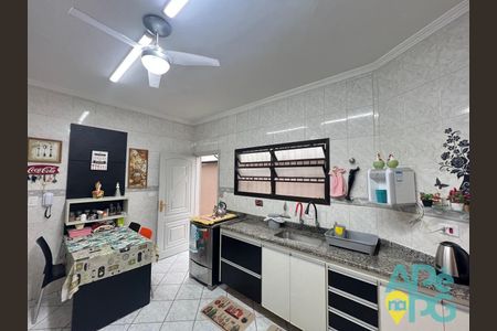 8_photo/94ce1dd2ef.1a2575360a780997-ATLAS-c4bb450d-3c33-4389-bb8a-8cfc84b54836.jpg de casa à venda com 3 quartos, 155m² em Guilhermina, Praia Grande