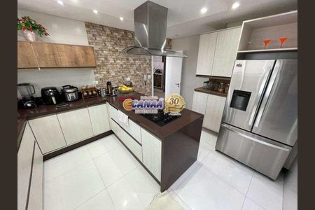 3_photo/94ce1dd313.d74621958a23cd1b-ATLAS-ae67d258-cc09-434e-a217-5db3ef767ecd.jpg de apartamento à venda com 4 quartos, 370m² em Guilhermina, Praia Grande