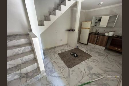 3_photo/94ce1dd351.72fc516e6ab264c7-ATLAS-2e427b15-7e60-470a-b5db-7e16b109cbea.jpg de casa para alugar com 3 quartos, 100m² em Guilhermina, Praia Grande