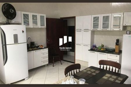 6_photo/94ce1dd38b.e1d2c46bde3eb79c-ATLAS-3c83a864-53a7-42ae-a0fe-7a8b3fece6a3.jpg de casa à venda com 3 quartos, 180m² em Guilhermina, Praia Grande