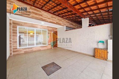 5_photo/94ce1dd3ad.47918ad4c827a1e9-ATLAS-b1427bf5-fa13-4e7d-a474-c501eb2707db.jpg de casa à venda com 3 quartos, 159m² em Guilhermina, Praia Grande