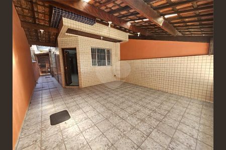 11_photo/94ce1dd3b1.d7a91d1757fec3a4-ATLAS-ca0f4853-e13a-4fc5-a78f-dafa19b05295.jpg de casa à venda com 2 quartos, 156m² em Guilhermina, Praia Grande