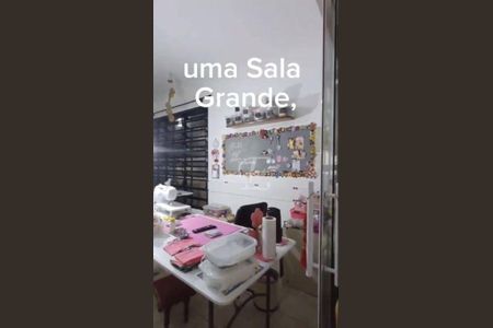 11_photo/94ce1dd3e9.d0f09a6c6a8228aa-ATLAS-8a8fd026-1e4d-4d22-98bc-21fcfcaec8b4.jpg de casa à venda com 2 quartos, 132m² em Guilhermina, Praia Grande