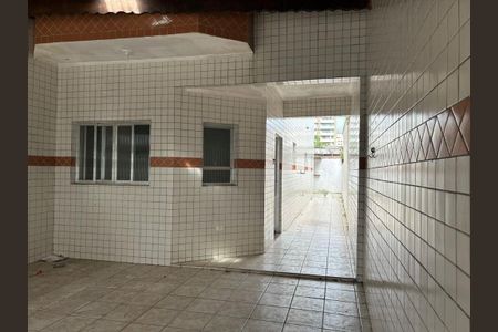 8_photo/94ce1dd3ed.e3da74daae84817a-ATLAS-54c9c9b6-6d6c-41ca-a0fe-e6c0b0409c7f.jpg de casa à venda com 2 quartos, 115m² em Guilhermina, Praia Grande