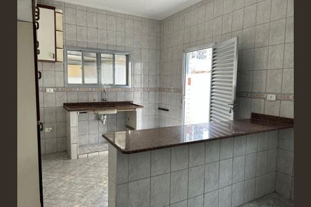 2_photo/94ce1dd3ed.e3da74daae84817a-ATLAS-6ff4c8a4-11c5-4c82-af25-702a8f4019bb.jpg de casa à venda com 2 quartos, 115m² em Guilhermina, Praia Grande