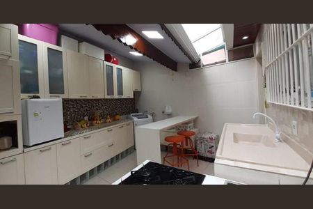 3_photo/94ce1dd3f3.719fbdc320448c84-ATLAS-32ece2c8-78b6-4f35-88d7-633db5797fa4.jpg de casa à venda com 3 quartos, 120m² em Guilhermina, Praia Grande