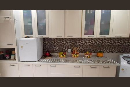 10_photo/94ce1dd3f3.719fbdc320448c84-ATLAS-5c50cf20-85ff-409b-be3d-47a07d0f1ece.jpg de casa à venda com 3 quartos, 120m² em Guilhermina, Praia Grande