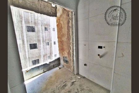 4_photo/94ce1dd3fb.29f6c4078dcd2129-ATLAS-b0cf8b7d-4792-46ca-a480-1e124faaf7c8.jpg de apartamento à venda com 2 quartos, 70m² em Guilhermina, Praia Grande