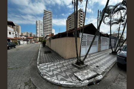 19_photo/94ce1dd5a7.a944a7ef88bd55c6-ATLAS-efb2b2a3-ac8a-4086-9bfc-d7e30fe645c3.jpg de casa para alugar com 3 quartos, 166m² em Aviação, Praia Grande