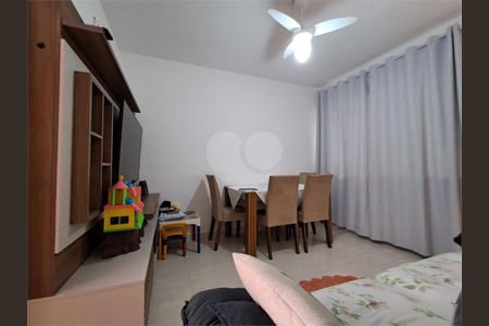 4_photo/94ce1e54ff.9845a183adc4e21d-ATLAS-084cd869-5871-4b27-9e6f-8f4a34b8045c.jpg de apartamento à venda com 1 quarto, 80m² em Cidade Ocian, Praia Grande