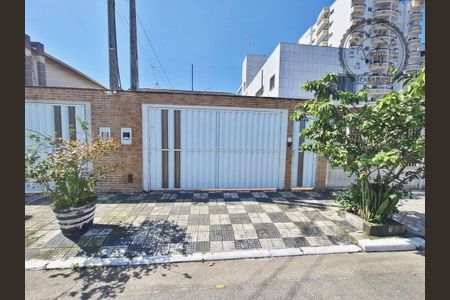 3_photo/94ce1e55bb.7e2ea02b9085bf9d-ATLAS-e5787f6f-3e20-42d2-a775-0c2f633bb685.jpg de casa à venda com 3 quartos, 164m² em Cidade Ocian, Praia Grande