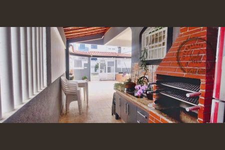 8_photo/94ce1e55f1.201e42ffab0c16fd-ATLAS-b3245e5a-e9fb-4497-89b9-838d79d97a34.jpg de casa à venda com 3 quartos, 130m² em Vila Assuncao, Praia Grande