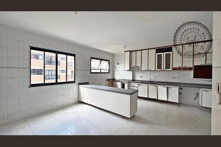 5_photo/94ce1e5609.bf1e09778300982d-ATLAS-1fcd5d2f-0a1e-48b5-9b7c-7cc0bc21b44f.jpg de apartamento à venda com 3 quartos, 232m² em Cidade Ocian, Praia Grande