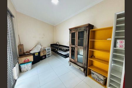 2_photo/94ce1e567b.92bd7eb76981e119-ATLAS-aa3ff2cd-168c-44ad-bc3f-8c232d1f4f94.jpg de casa à venda com 3 quartos, 200m² em Vila Assuncao, Praia Grande