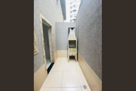 4_photo/94ce1e56f1.b1e209ef9b035d2f-ATLAS-bcf8a927-f4e5-4e3f-b82f-bf0c3e643e92.jpg de casa à venda com 2 quartos, 56m² em Vila Assuncao, Praia Grande