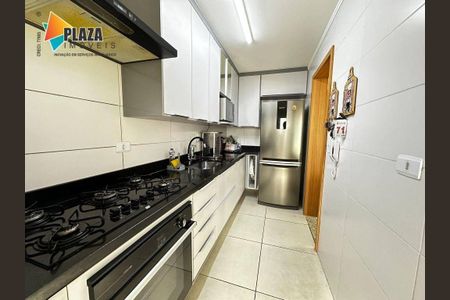 8_photo/94ce1e5795.cd277a637bccbefa-ATLAS-84b02bc9-3495-4d76-abb6-6f09784c2e38.jpg de apartamento à venda com 3 quartos, 88m² em Vila Tupi, Praia Grande