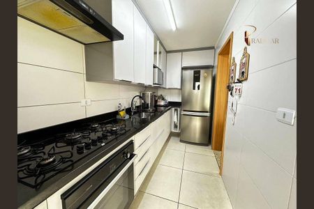 8_photo/94ce1e57f5.4d88c86d74c0ff56-ATLAS-a2a7d2b3-16d8-4da6-9fbb-986f74fe54c5.jpg de apartamento à venda com 3 quartos, 88m² em Vila Assuncao, Praia Grande