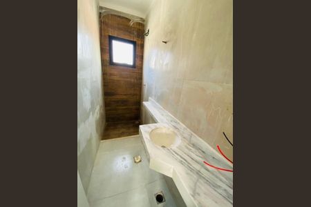 22_photo/94ce1e57f7.b5eae203e1e13997-ATLAS-a7b2b1a9-a891-4fcd-9598-25f39a18f5bc.jpg de casa à venda com 3 quartos, 74m² em Vila Assuncao, Praia Grande