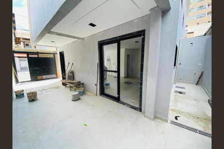 5_photo/94ce1e57f7.b5eae203e1e13997-ATLAS-cb402474-5ae3-4fd9-bcc2-e7a862d53611.jpg de casa à venda com 3 quartos, 74m² em Vila Assuncao, Praia Grande