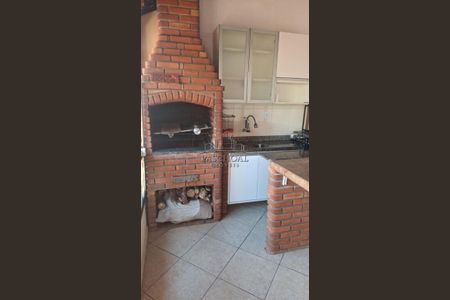 5_photo/94ce1e57fd.01677bc1170bc615-ATLAS-df8b023f-1af4-453f-85cd-d4dfde02f1ea.jpg de casa para alugar com 3 quartos, 147m² em Vila Assuncao, Praia Grande