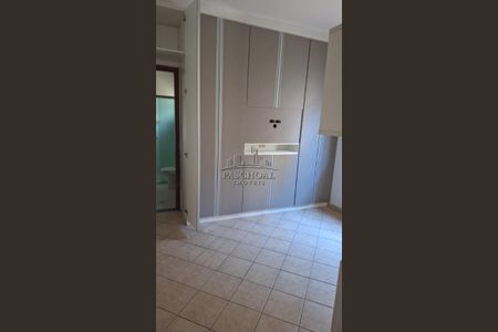 13_photo/94ce1e57fd.dc7b031a1d7e8bb1-ATLAS-2cede8f7-a1bc-40bf-8cf5-62a091f3f87b.jpg de casa para alugar com 3 quartos, 150m² em Vila Assuncao, Praia Grande