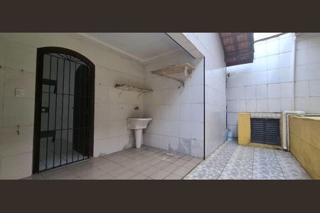 33_photo/94ce1e582f.8d9d2e8c4e07ca84-ATLAS-a74045d4-8335-402f-947c-2f3ce3eb7e44.jpg de casa à venda com 2 quartos, 130m² em Vila Assuncao, Praia Grande