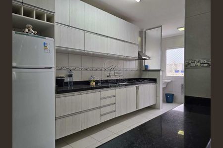 3_photo/94ce1e5845.991a1cde067b95ed-ATLAS-de5c0b7f-ce85-4e3d-a99a-2e07df46a726.jpg de apartamento à venda com 3 quartos, 112m² em Vila Assuncao, Praia Grande