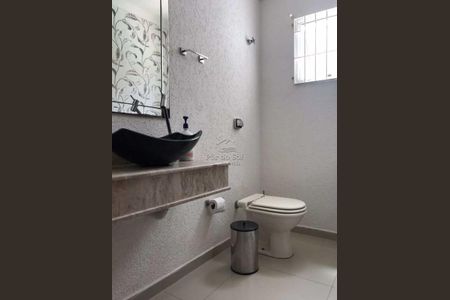 4_photo/94ce1e5869.49c40a4e0c1b1036-ATLAS-1ddfaaa2-23eb-40b3-aff0-d2c37cd292b8.jpg de casa à venda com 4 quartos, 215m² em Vila Tupi, Praia Grande