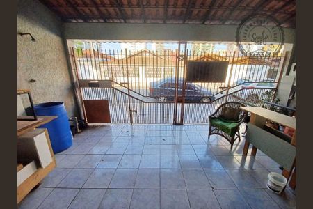 9_photo/94ce1e5879.cb4a3f4e1d4d223a-ATLAS-2a4a3bde-f71b-4cb5-b539-a83a27873a34.jpg de casa à venda com 3 quartos, 75m² em Vila Tupi, Praia Grande