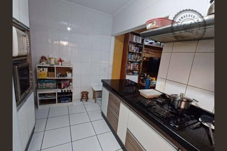 5_photo/94ce1e5879.cb4a3f4e1d4d223a-ATLAS-818cc9fc-5251-4061-b7f5-77acf0028508.jpg de casa à venda com 3 quartos, 75m² em Vila Tupi, Praia Grande