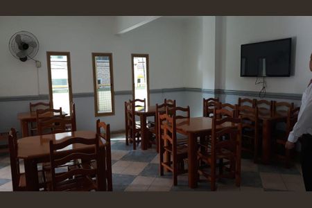 7_photo/94ce1e5883.2fed7e95ddef69d8-ATLAS-b4e41272-f7af-48c8-83ba-ade74d7fbdec.jpg de apartamento à venda com 1 quarto, 56m² em Vila Tupi, Praia Grande