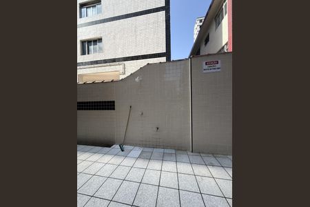 17_photo/94ce1e590d.2d5b66cf4807465a-ATLAS-5af28fde-e5bd-4091-9068-aff5413a7b1c.jpg de apartamento à venda com 1 quarto, 50m² em Vila Assuncao, Praia Grande