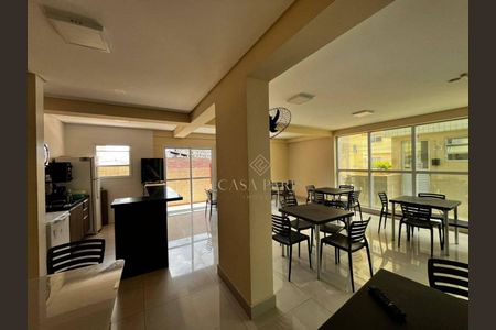 2_photo/94ce1e591f.3ca5d0077427093f-ATLAS-03ea2100-a12d-4b2c-949f-5ebd7c48f7a9.jpg de apartamento à venda com 2 quartos, 82m² em Vila Tupi, Praia Grande