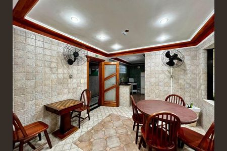 12_photo/94ce1e592b.107cf450b7f07362-ATLAS-2e8737fd-4bf9-4c8a-a48d-7dc081192875.jpg de apartamento à venda com 2 quartos, 101m² em Vila Tupi, Praia Grande