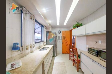 23_photo/94ce1e5931.0a2b835588ff5c8a-ATLAS-0fc8e971-ef25-4fb0-9f8a-5acc67f2c5b1.jpg de apartamento à venda com 2 quartos, 189m² em Vila Tupi, Praia Grande