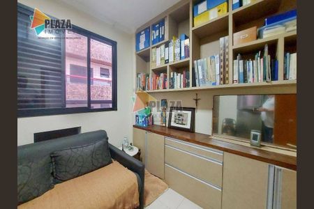 33_photo/94ce1e5931.0a2b835588ff5c8a-ATLAS-cb7a9cfe-3b1f-48bf-8706-f9f22a9b9ca5.jpg de apartamento à venda com 2 quartos, 189m² em Vila Tupi, Praia Grande